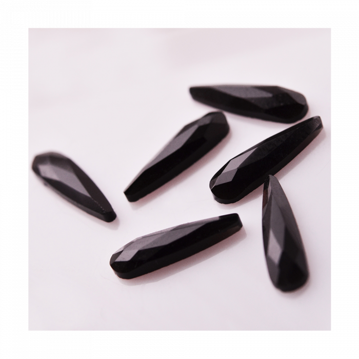 Csiszolt formakő csepp 09 black: Ragyogjon a körmöd ékszerként ezekkel a csodaszép csiszolt fo...