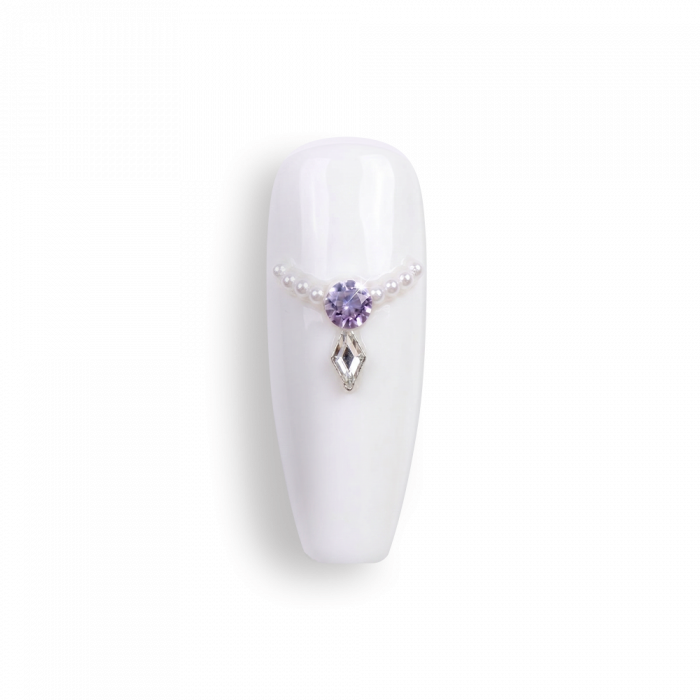 Strasszkő - 0108:Fedezd fel a különleges műköröm díszek világát, ahol a részletek valóban...