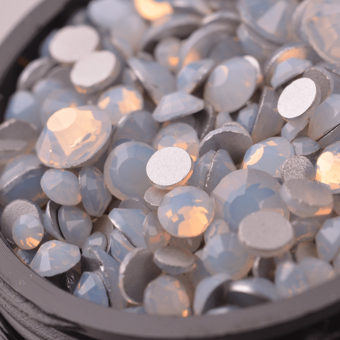 Strasszkő 30 opal white (400 db) (2)