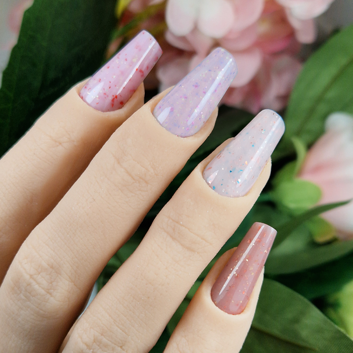 Mousse - Flakes Milky Violet - HEMA Mentes Építőzselé (15g) (2)